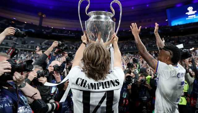 مودريتش رد .. لماذا فاز ريال مدريد بدوري ابطال اوروبا اكثر من الليغا في فترتك ؟