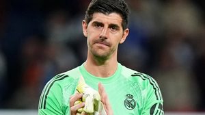 كورتوا يفتح النار على برشلونة بتصريح مثير قبل الكلاسيكو