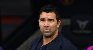 برشلونة يبدأ مفاوضات تجديد عقد موهبته رغم تجاهله