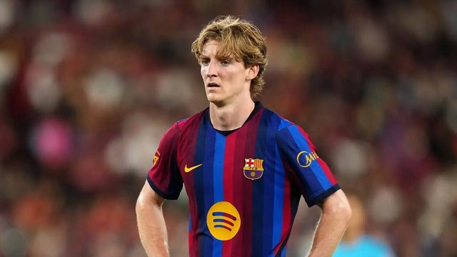 غوردون لم يسجل مع برشلونة حتى الآن.. لكن ما يفعله فاجأ الجميع