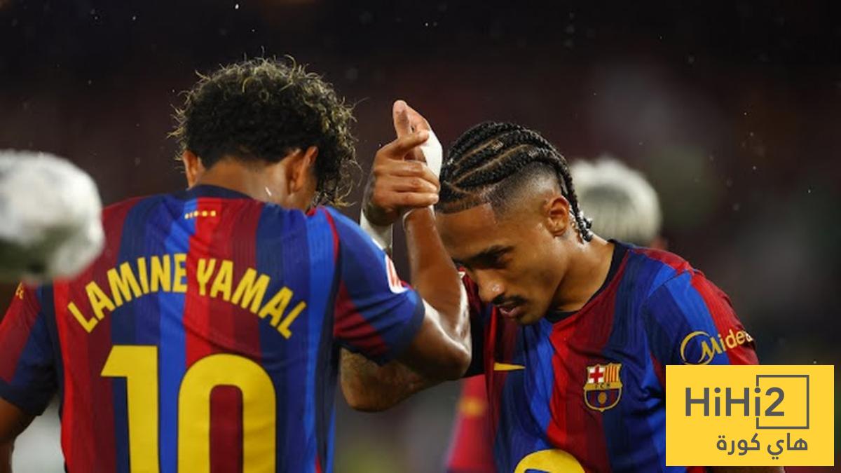 برشلونة يدك شباك راسينغ برباعية في الشوط الأول