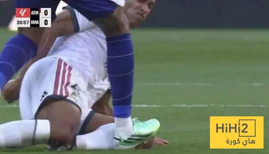 خبير تحكيمي يحسم الجدل حول لقطات ديربي مدريد المثيرة