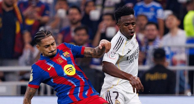 برشلونة حاول بيع رافينيا ثلاث مرات.. وريال مدريد تمسك بفينيسيوس