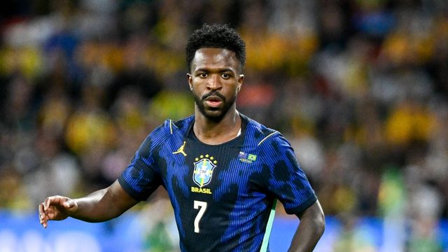 كيف ينظر الى فينيسيوس داخل غرفة ملابس ريال مدريد ؟