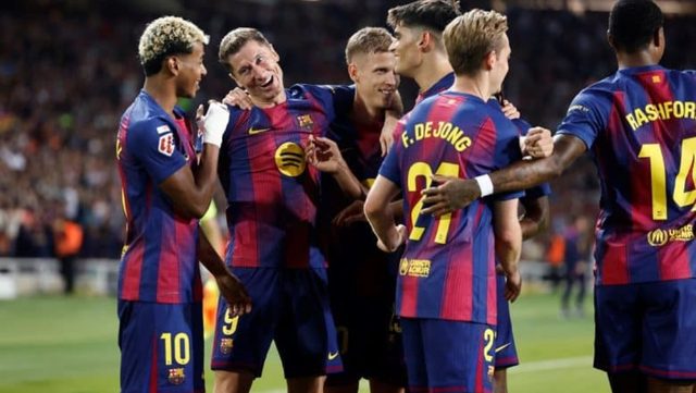 لاعب جديد من برشلونة يعلن دعمه لفوز لامين بالكرة الذهبية