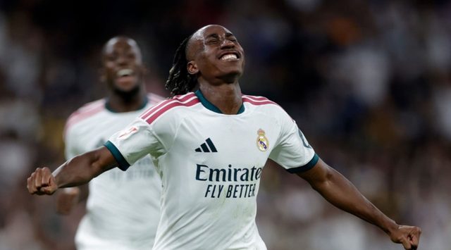 فرصة لا تتكرر.. الكلاسيكو قد يمنح ديوماندي نقطة تحول في مسيرته مع ريال مدريد