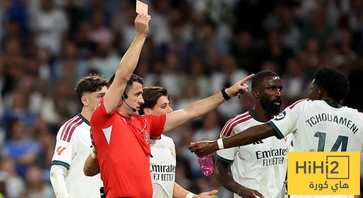 أرقام تثير الجدل.. فارق صادم بين ريال مدريد وبرشلونة في البطاقات الحمراء