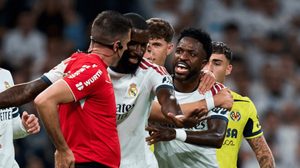 أتلتيكو مدريد يرى أن فينيسيوس يستحق الإيقاف 3 مباريات.. والسبب؟