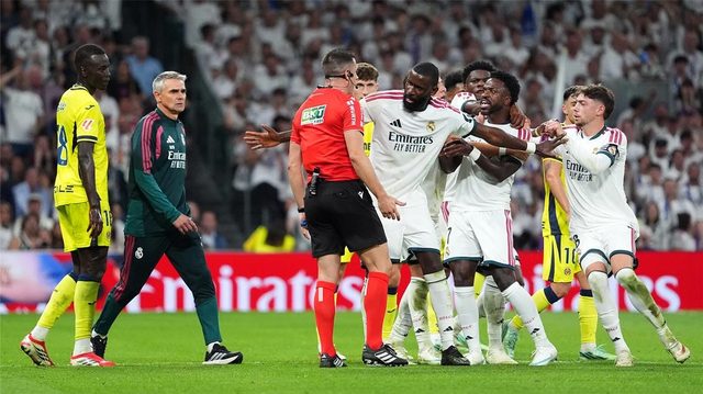 ريال مدريد يجب ان يتوقف عن لوم الحكام .. هذه هي مشكلته الحقيقية ؟!