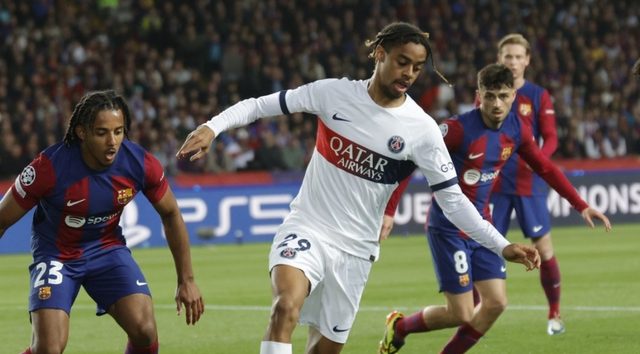 اسطورة ريال مدريد السابق يطالب بالحكم على برشلونة بعد مباراة باريس