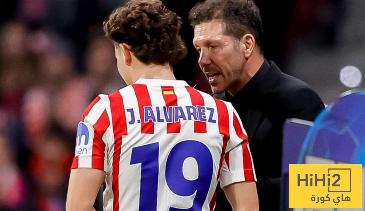 سيميوني يخفف الضغوط عن ألفاريز.. ويكشف سر قوة أتلتيكو مدريد