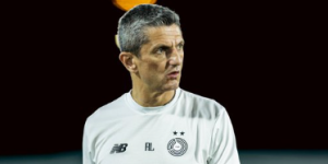 رازفان لوشيسكو يعلق على فوز الهلال أمام السد.. ماذا قال بعد صافرة النهاية؟