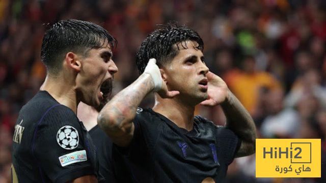 التعادل يحسم الشوط الاول من مباراة برشلونة ضد غلطة سراي