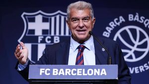 لابورتا يهاجم ريال مدريد قبل الكلاسيكو: يريدون تدمير كل شيء