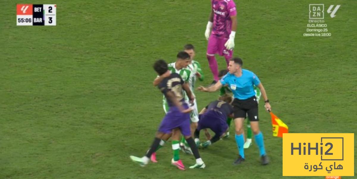 الصالح نيوز : سبب طرد بيرنال في مباراة برشلونة وبيتيس
