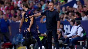 لحسم دوري الأبطال.. فليك يعرقل رحيل نجم برشلونة في يناير