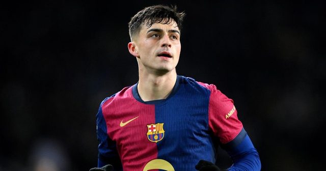 لاعب يستمتع بيدري بمواجهته مع باريس سان جيرمان