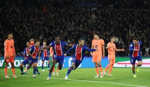 باريس يضرب برشلونة برباعية في دوري الابطال