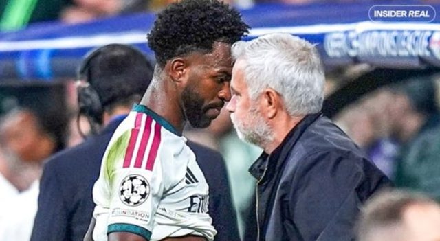 صورة .. فينيسيوس يتجاهل مورينيو لحظة استبداله ضد لايبزيج