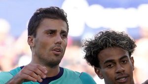 هل أصبح رودري كلمة السر في هدوء لامين يامال؟