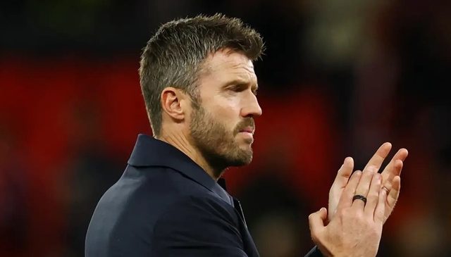 مانشستر يونايتد يستهدف لاعبًا من غريمه مانشستر سيتي