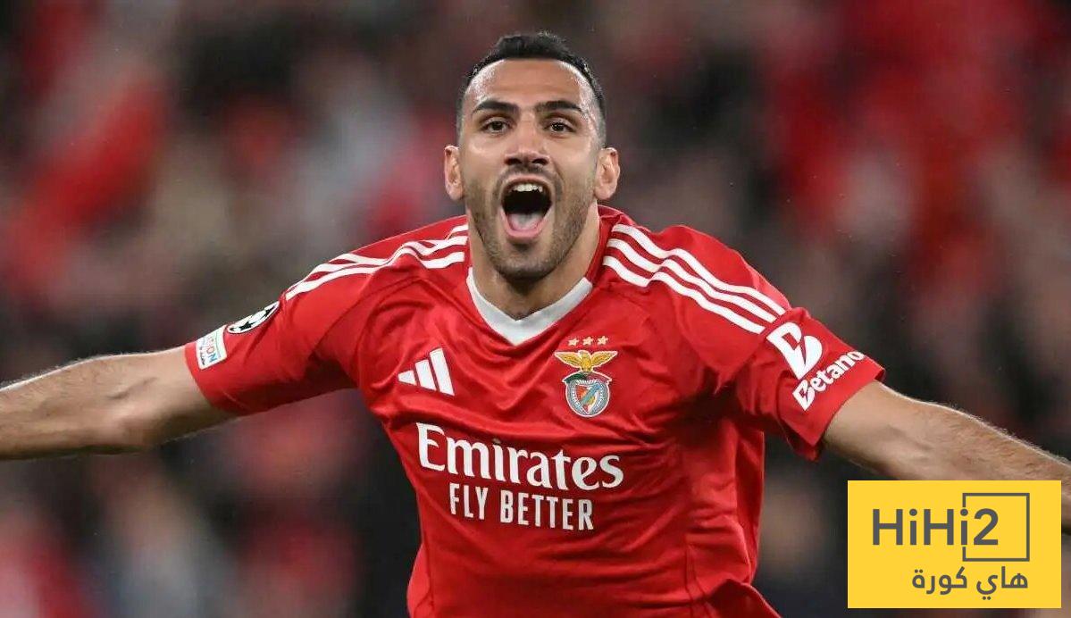 برشلونة يراقب هداف بنفيكا.. أرقام بافليديس تشعل صراع الكبار