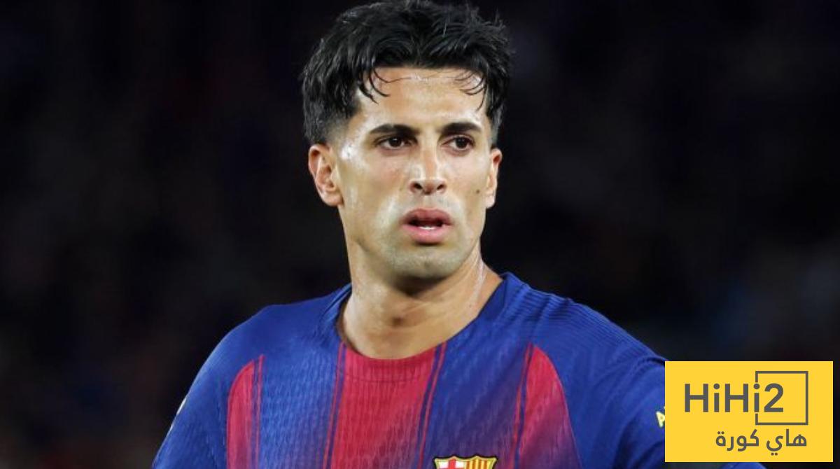 صور – كيف رد جمهور برشلونة على كانسيلو الغاضب؟