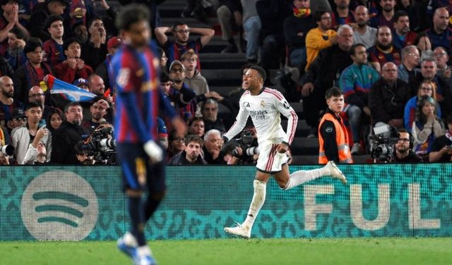 صورة : تقييم لاعبي برشلونة وريال مدريد في الشوط الاول