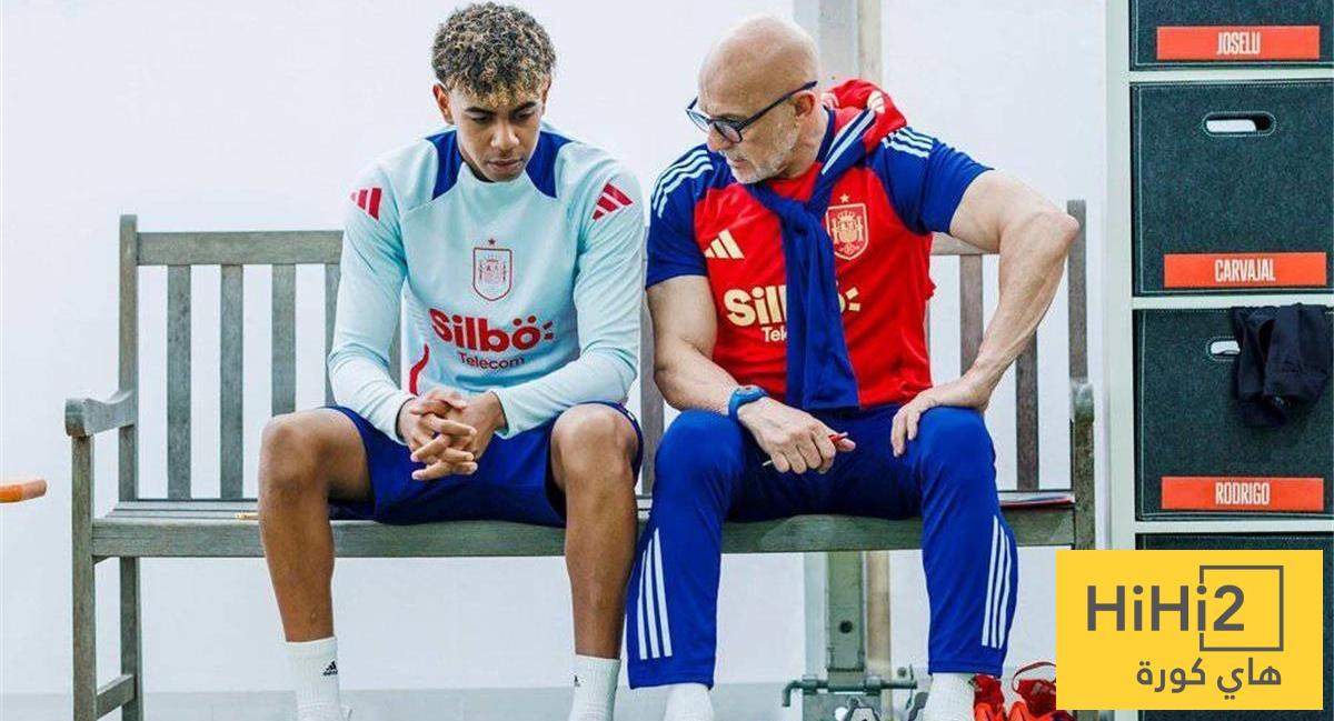 رسالة دعم من دي لافوينتي بعد خسارة لامين لقب الكرة الذهبية