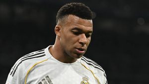 أزمة مبابي في الصين تهدد ريال مدريد بخسائر مالية ضخمة