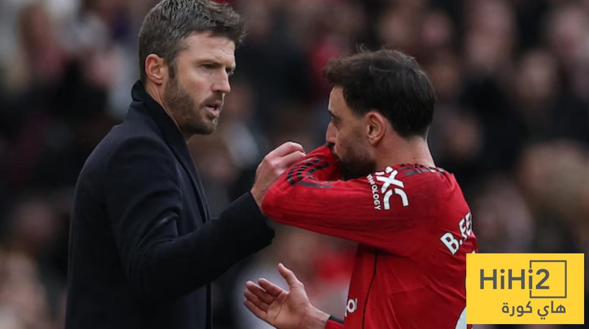 بعد هجوم أسطورة مانشستر يونايتد.. هل يفقد فيرنانديز مكانه الأساسي؟