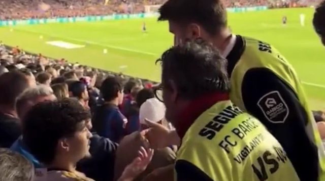 صور : تفاصيل واقعة طرد مشجع ريال مدريد وابنه من مدرجات الكامب نو في الكلاسيكو