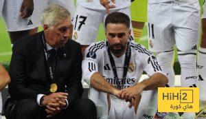 كارفخال يكشف المدرب الأقرب إليه في ريال مدريد .. “أشبه بأب ثاني بالنسبة إلي”