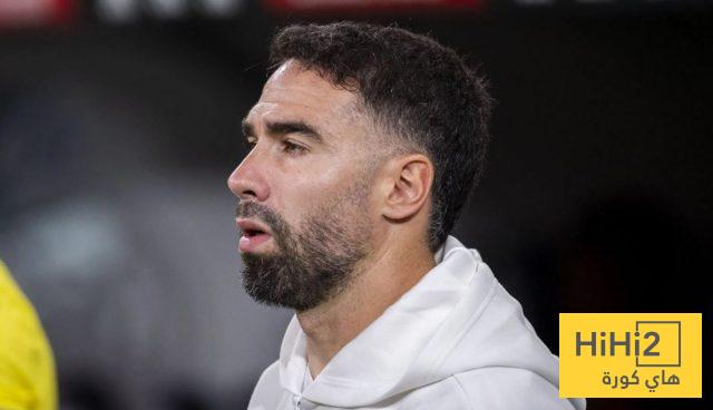 كارفخال يكشف المدرب الأقرب إليه في ريال مدريد .. “أشبه بأب ثاني بالنسبة إلي”