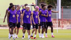 لاعب برشلونة أمام فرصة أخيرة لإقناع فليك