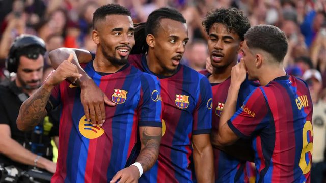 لاعب برشلونة يغيب عن مواجهة ألافيس