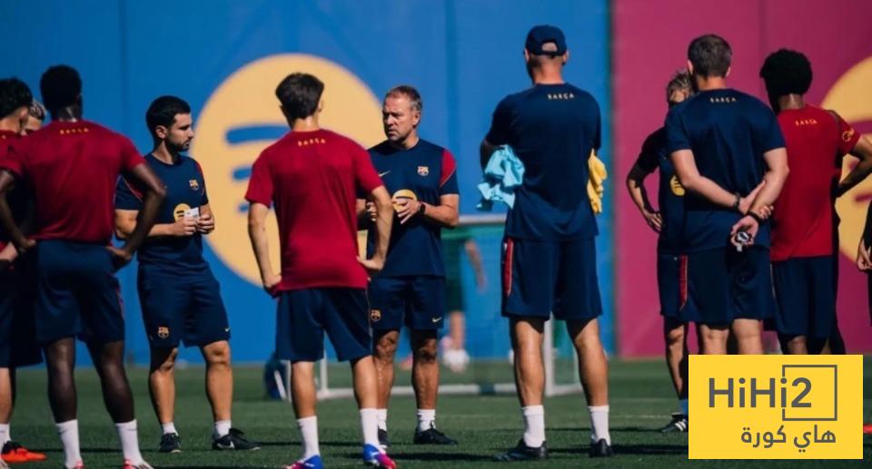 خلاف داخل برشلونة بسبب فليك.. اللاعبون يعترضون على سياسة الراحة والاستشفاء