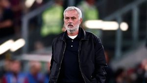 بعد إسقاط برشلونة.. مورينيو أمام الاختبار الأصعب مع ريال مدريد