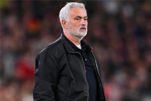 إصابة نجم ريال مدريد تربك حسابات مورينيو