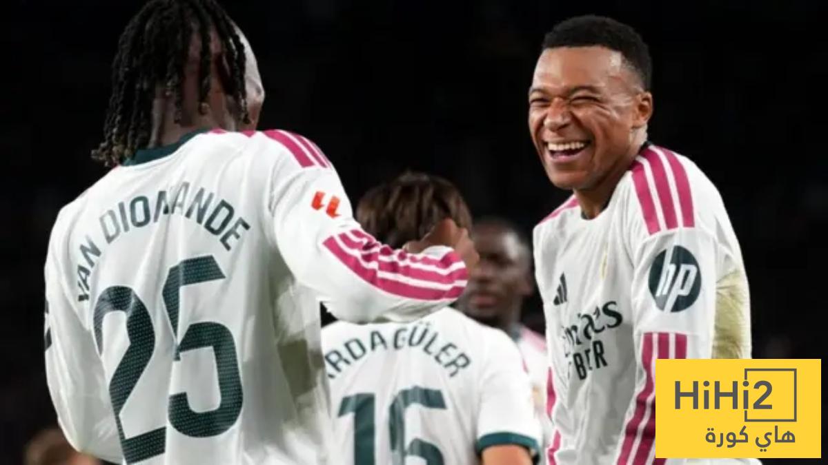 رسميا : قائمة ريال مدريد لمواجهة راسينغ سانتاندير .. غياب مؤثر