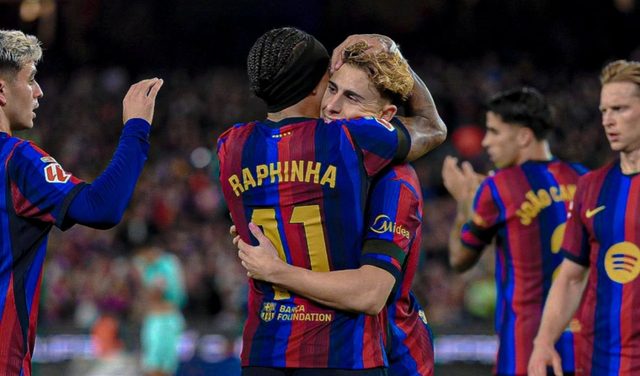 برشلونة يتقدم على ديبورتيفو الافيس في الشوط الاول